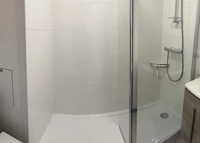 Escapade Romantique- Vue Port Et Balcon Ensoleille *