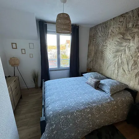 Escapade Romantique- Vue Port Et Balcon Ensoleille Apartamento