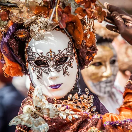 Escapade Romantique- Vue Port Et Balcon Ensoleille Daire *