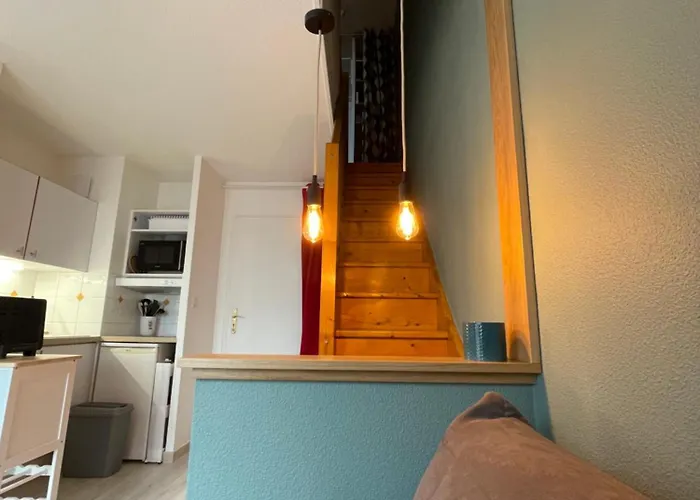 Escapade Romantique- Vue Port Et Balcon Ensoleille Daire *